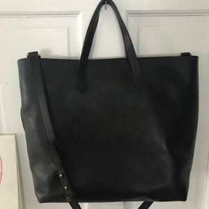 Madewell gently used zip top cross body!